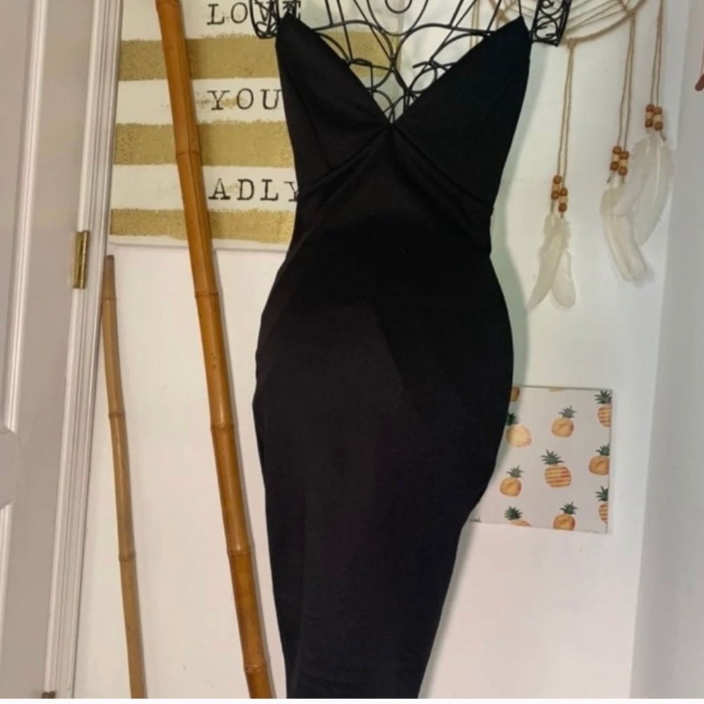 AX Paris ASOS Midi V X Back BodyCon Dress - Picture 2 of 5